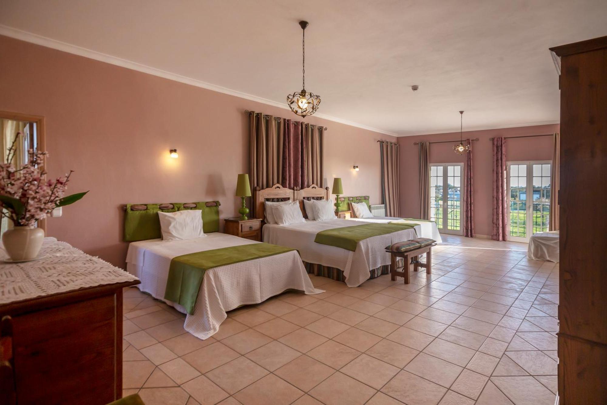 Al Meida Guesthouse Albufeira Bagian luar foto