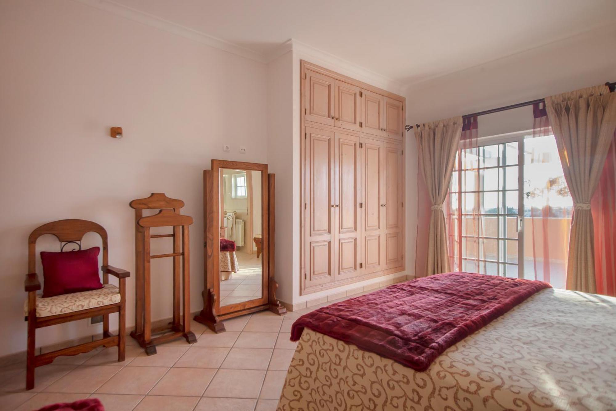Al Meida Guesthouse Albufeira Bagian luar foto
