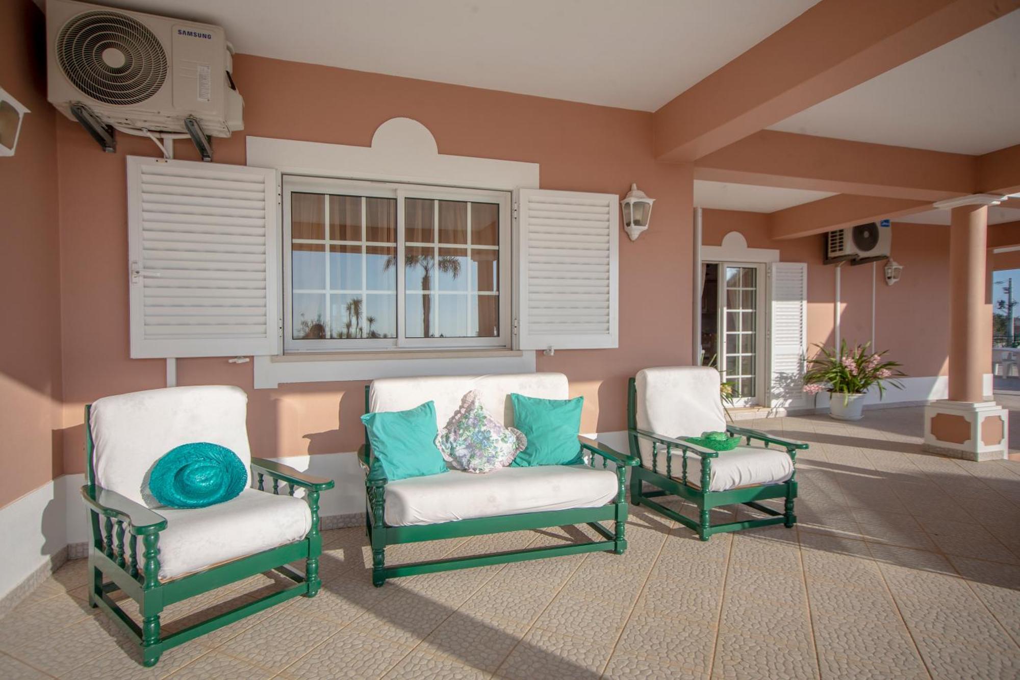 Al Meida Guesthouse Albufeira Bagian luar foto