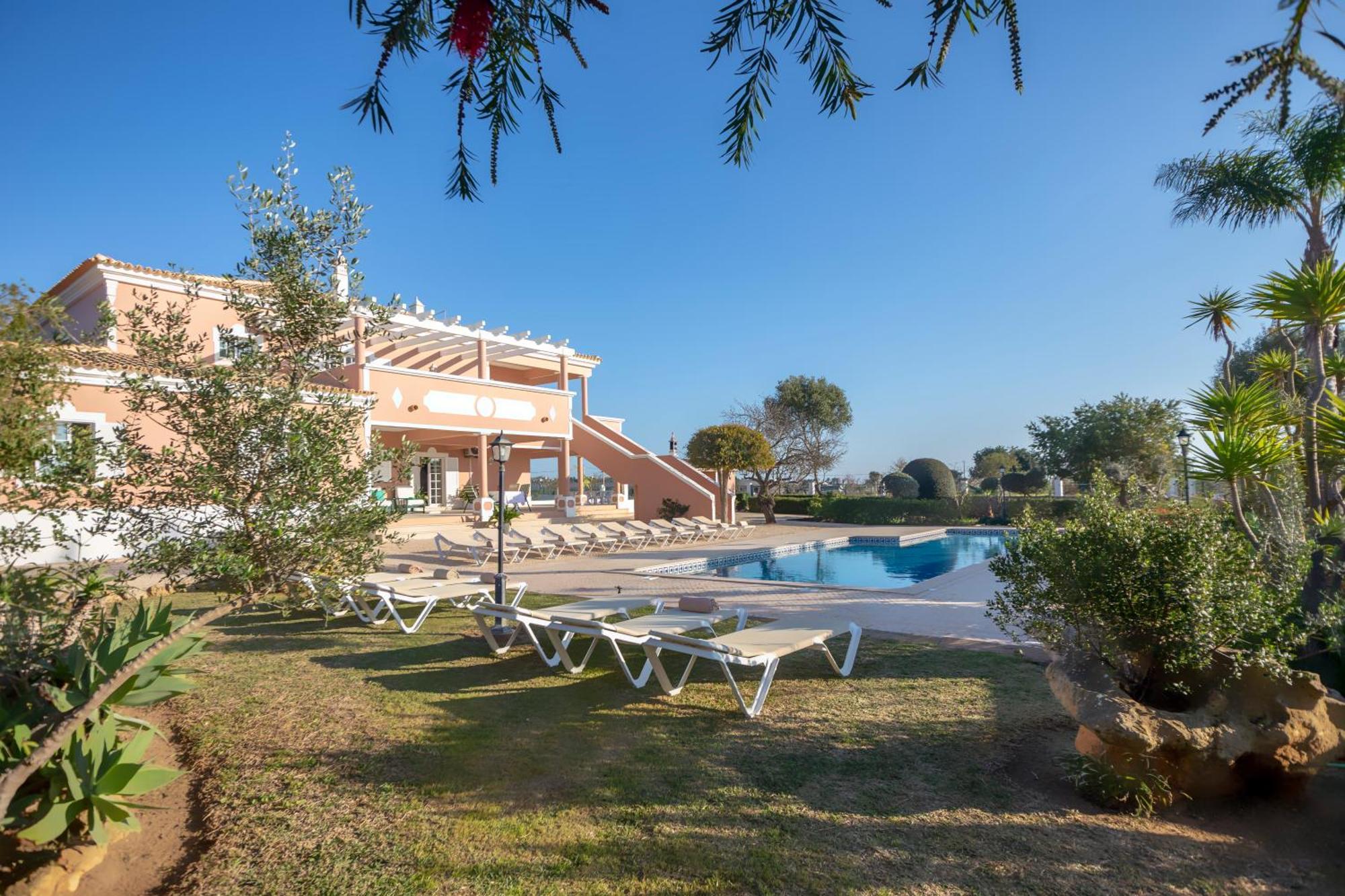 Al Meida Guesthouse Albufeira Bagian luar foto